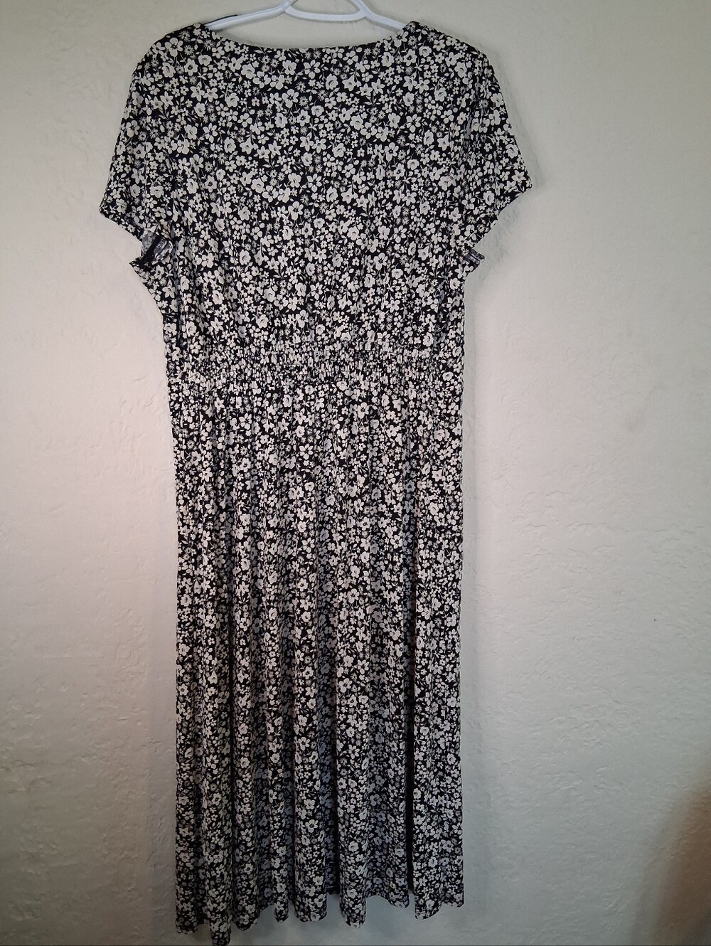 Perceptions Black & White Ditsy Floral Empire Waist Midi Stretchy Dress SZ XL - Picture 7 of 7